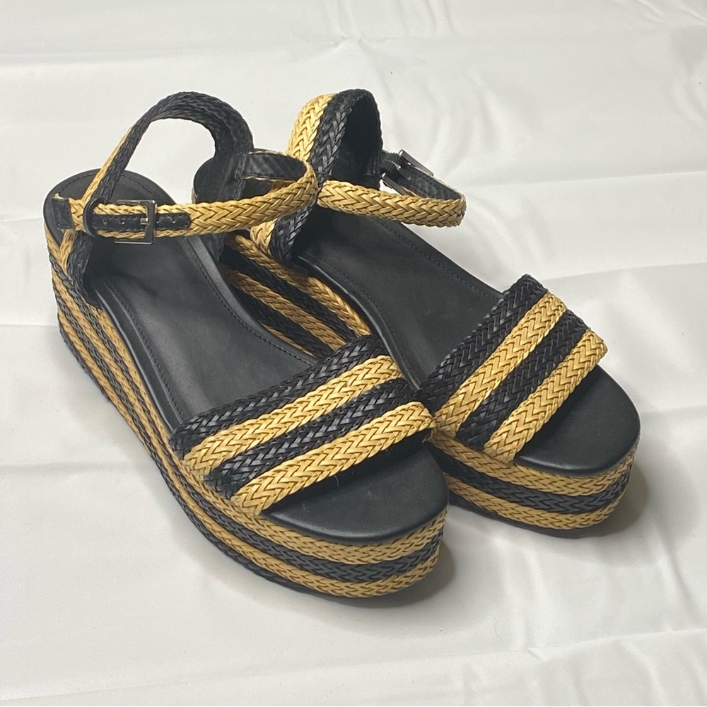 Forever 21 black and tan espadrilles sandals size 7